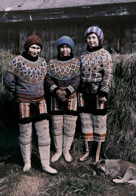 infocus_young-women-of-greenland.jpg